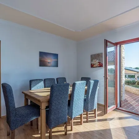 Ivda In Porec Area וילה *